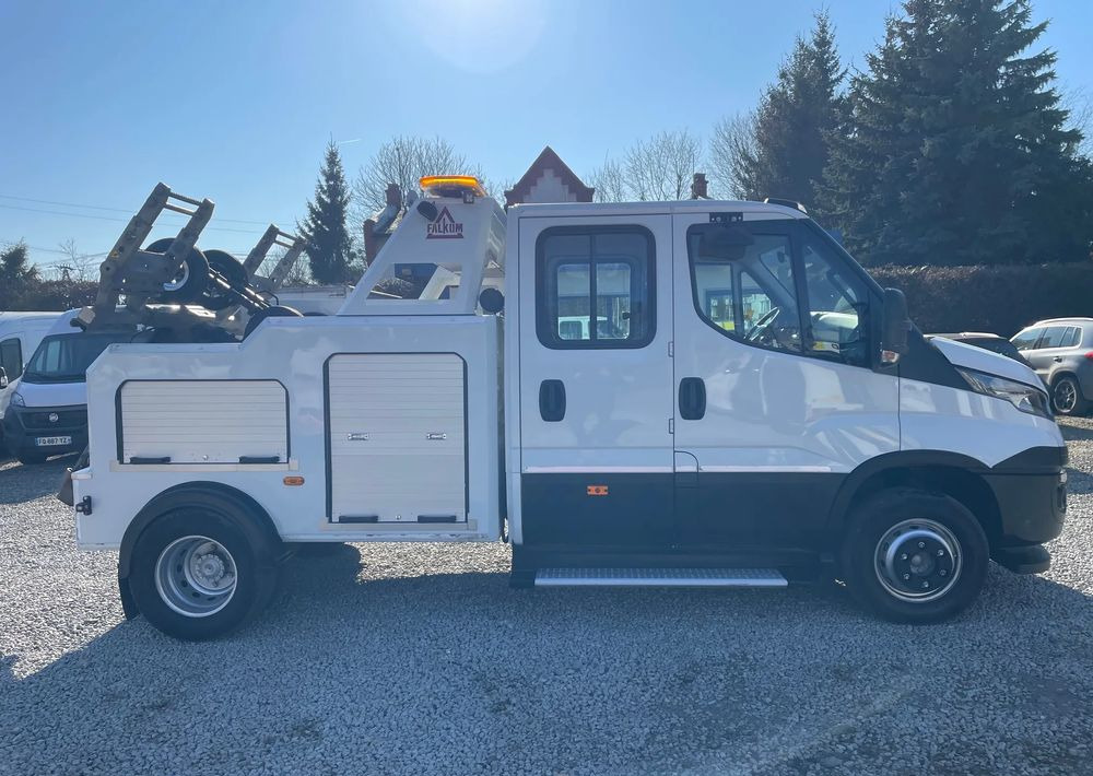 Iveco Daily 70C17 Pomoc drogowa Holownik 2017r - Grua de remolque autos: foto 4 Iveco Daily 70C17 Pomoc drogowa Holownik 2017r - Grua de remolque autos: foto 4