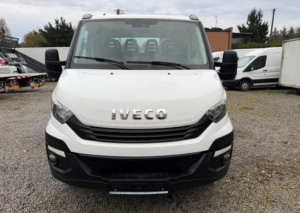 Iveco Daily 70C18 Pomoc drogowa Laweta 2017r Hi-Matic - Grua de remolque autos: foto 2 Iveco Daily 70C18 Pomoc drogowa Laweta 2017r Hi-Matic - Grua de remolque autos: foto 2