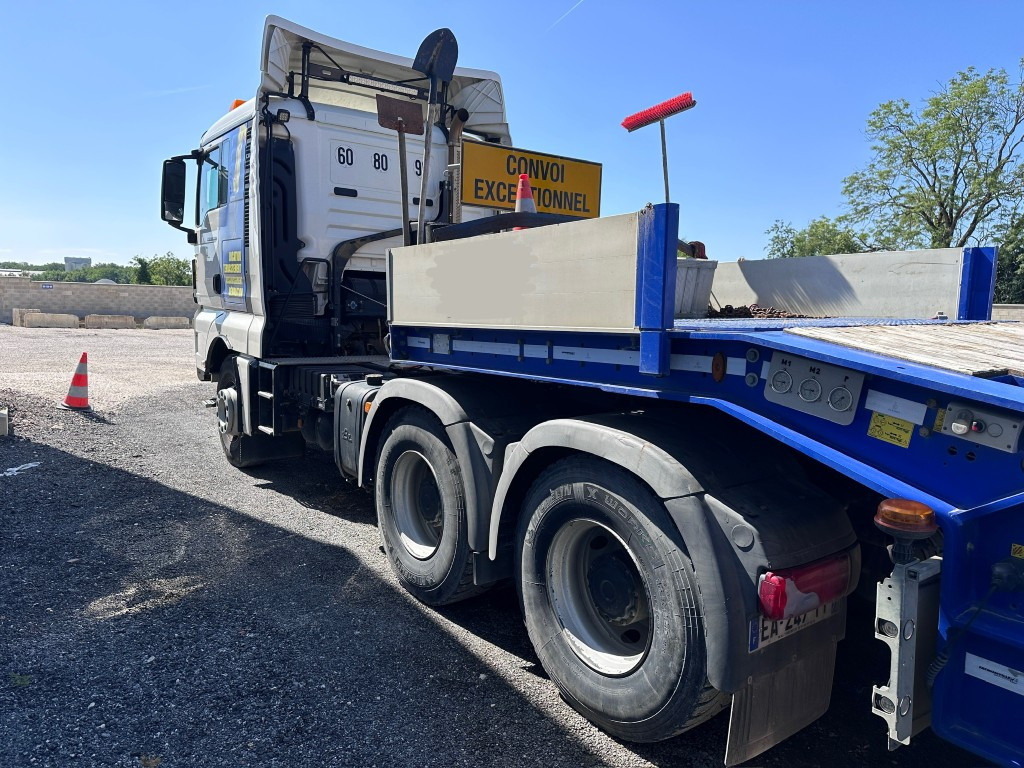 MAN TGX 33.560 - Cabeza tractora: foto 4 MAN TGX 33.560 - Cabeza tractora: foto 4