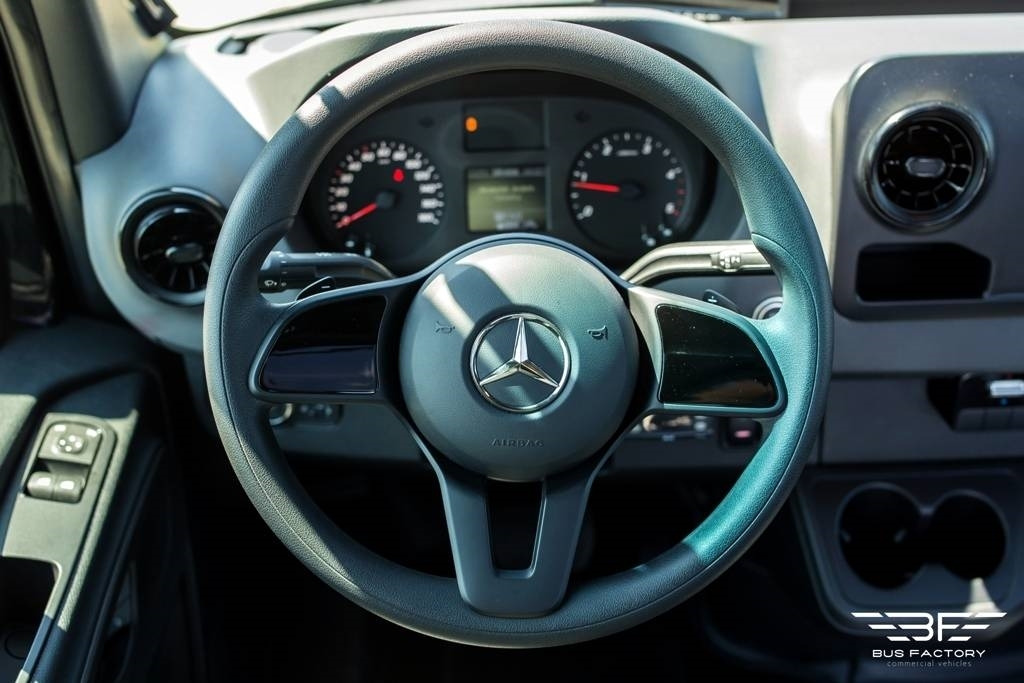 Minibús, Furgoneta de pasajeros Mercedes-Benz Sprinter 317 Cabrio 8+1 !! Full Panoramic !!: foto 10 Minibús, Furgoneta de pasajeros Mercedes-Benz Sprinter 317 Cabrio 8+1 !! Full Panoramic !!: foto 10