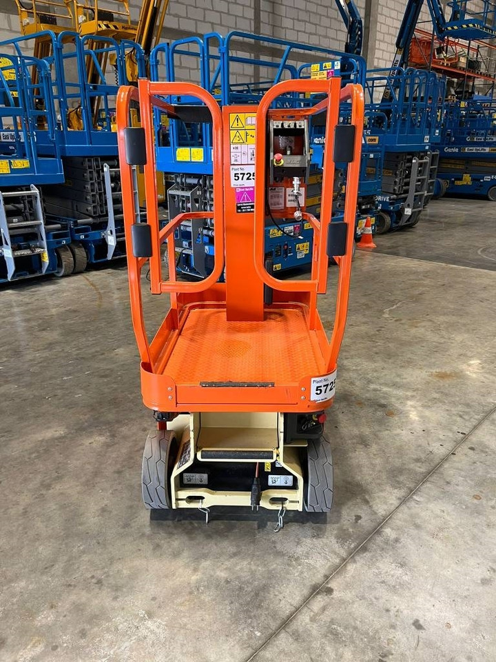 JLG 1230 ES - Plataforma de mástil vertical: foto 3 JLG 1230 ES - Plataforma de mástil vertical: foto 3