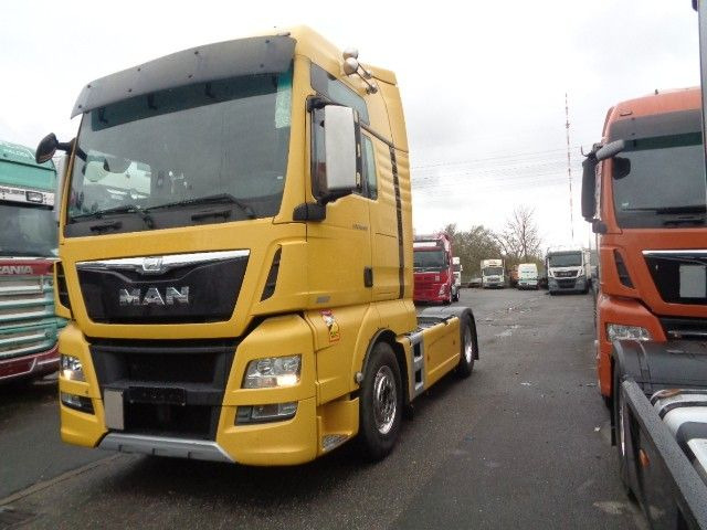 MAN XXL 520, Retarder, deutsches Fahrzeug - Cabeza tractora: foto 1 MAN XXL 520, Retarder, deutsches Fahrzeug - Cabeza tractora: foto 1