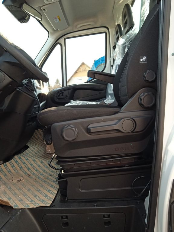Iveco Daily 35C18H Dreiseitenkipper Iveco Daily 35C18H Dreiseitenkipper - Furgoneta basculante: foto 4 Iveco Daily 35C18H Dreiseitenkipper Iveco Daily 35C18H Dreiseitenkipper - Furgoneta basculante: foto 4
