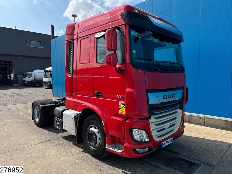DAF XF 480 EURO 6, Retarder. Standairco, PTO - Cabeza tractora: foto 2 DAF XF 480 EURO 6, Retarder. Standairco, PTO - Cabeza tractora: foto 2