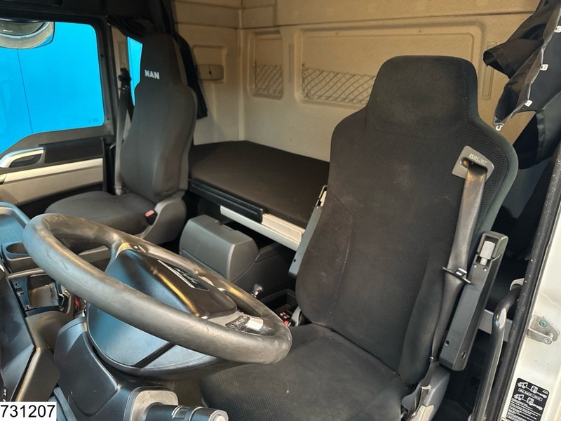 Cabeza tractora MAN TGX 18 440 EURO 6: foto 8