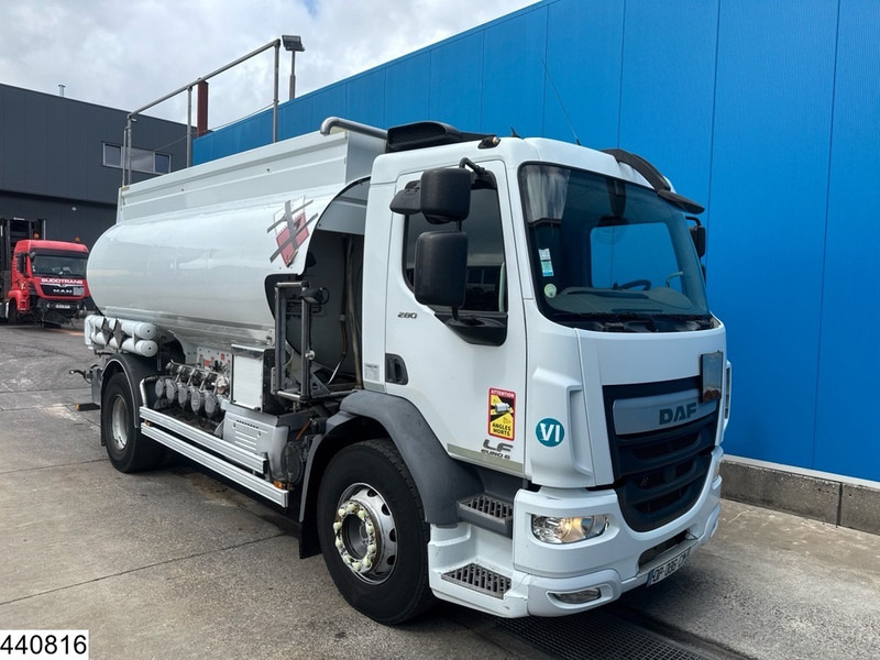 DAF LF 280 EURO 6, Manual, 13,390 litres, 5 Comp. - Camión cisterna: foto 3 DAF LF 280 EURO 6, Manual, 13,390 litres, 5 Comp. - Camión cisterna: foto 3