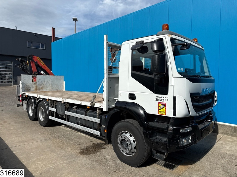 Iveco Trakker 360 6x4, EURO 6, Palfinger, Remote - Camión caja abierta, Camión grúa: foto 5 Iveco Trakker 360 6x4, EURO 6, Palfinger, Remote - Camión caja abierta, Camión grúa: foto 5