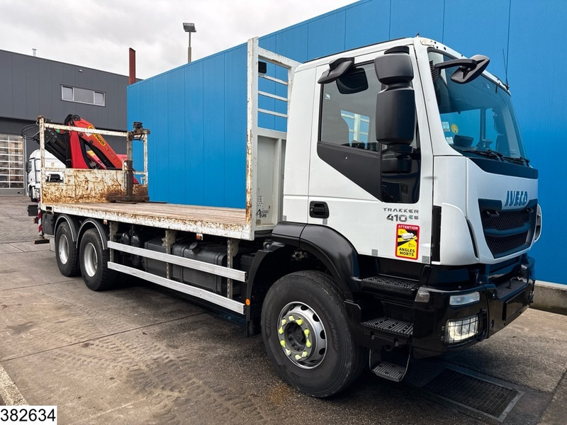Iveco Trakker 410 6x4, EURO 6, Palfinger, Remote, Steel suspenion - Camión caja abierta, Camión grúa: foto 3 Iveco Trakker 410 6x4, EURO 6, Palfinger, Remote, Steel suspenion - Camión caja abierta, Camión grúa: foto 3