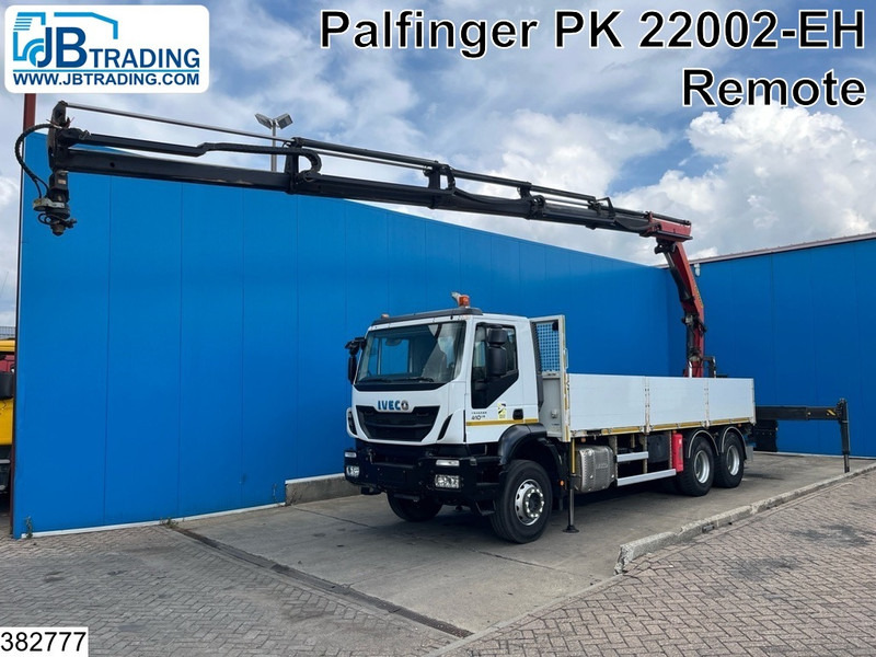 Iveco Trakker 410 6x4, EURO 6, Retarder, Palfinger, Remote - Camión caja abierta, Camión grúa: foto 1 Iveco Trakker 410 6x4, EURO 6, Retarder, Palfinger, Remote - Camión caja abierta, Camión grúa: foto 1