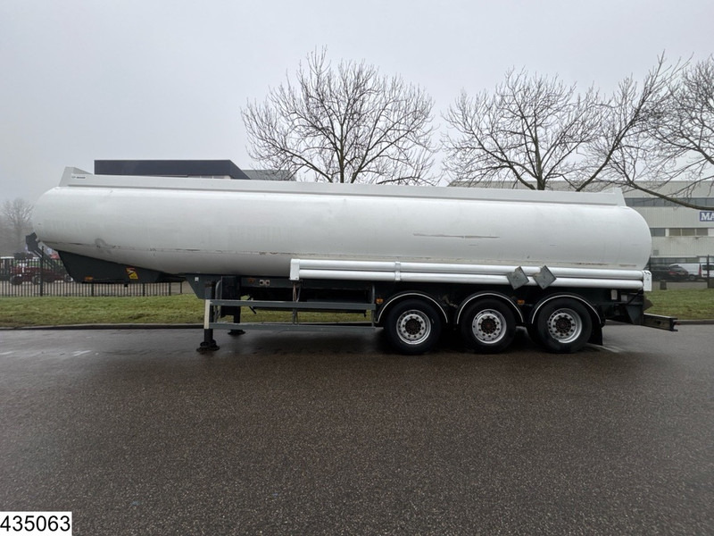 MERCERON Fuel 38.000 Liter, 7 Compartments - Semirremolque cisterna: foto 2 MERCERON Fuel 38.000 Liter, 7 Compartments - Semirremolque cisterna: foto 2