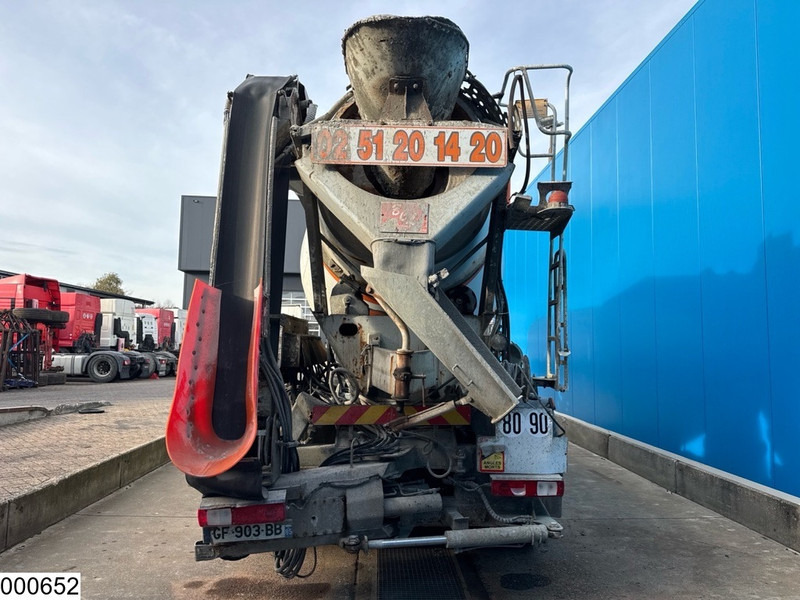 Renault Kerax 410 Dxi 8x4, Cifa, 9m3, Remote - Camión hormigonera: foto 4 Renault Kerax 410 Dxi 8x4, Cifa, 9m3, Remote - Camión hormigonera: foto 4