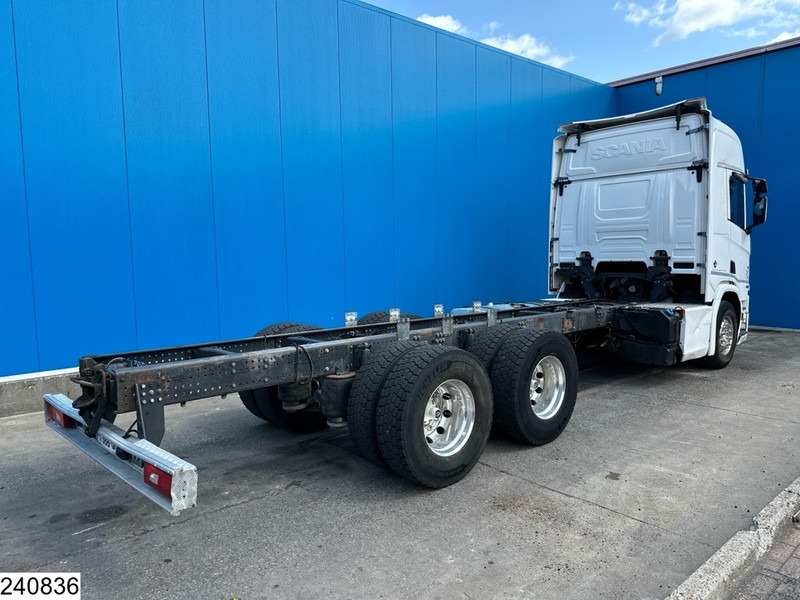 Scania R 650 6X4, EURO 6, Retarder, PTO - Camión chasis: foto 2 Scania R 650 6X4, EURO 6, Retarder, PTO - Camión chasis: foto 2