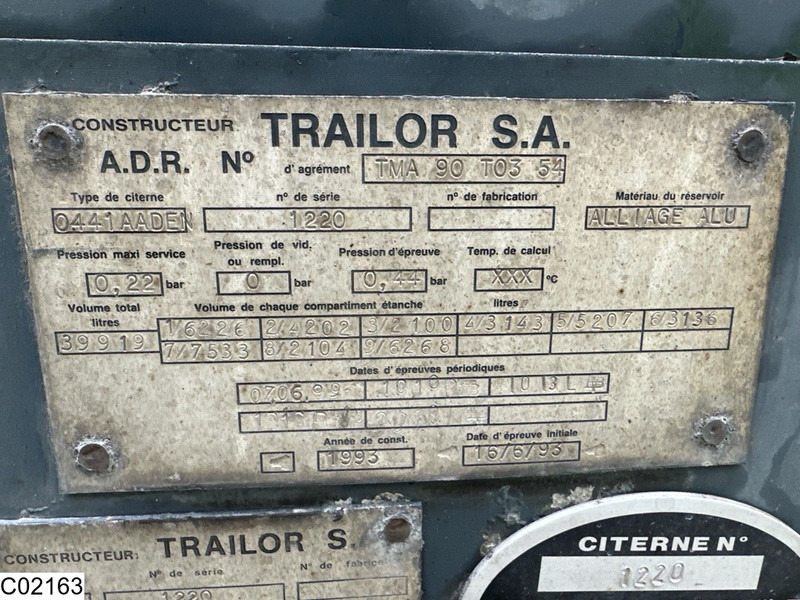 Trailor Fuel 39919 Liter, 9 Compartments - Semirremolque cisterna: foto 4 Trailor Fuel 39919 Liter, 9 Compartments - Semirremolque cisterna: foto 4