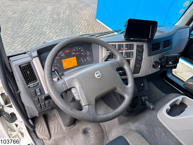 Volvo FL 250 EURO 6, Dhollandia, Carrier, 3 Compartments - Camión frigorífico: foto 5 Volvo FL 250 EURO 6, Dhollandia, Carrier, 3 Compartments - Camión frigorífico: foto 5