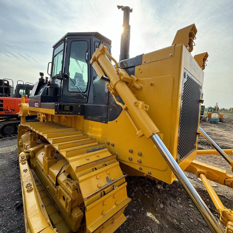 SHANTUI Equipped With Heavy Blade & Ripper For Dozing & Ripping ,high quality,second hand, low working hoursSD22 - Bulldozer: foto 4 SHANTUI Equipped With Heavy Blade & Ripper For Dozing & Ripping ,high quality,second hand, low working hoursSD22 - Bulldozer: foto 4