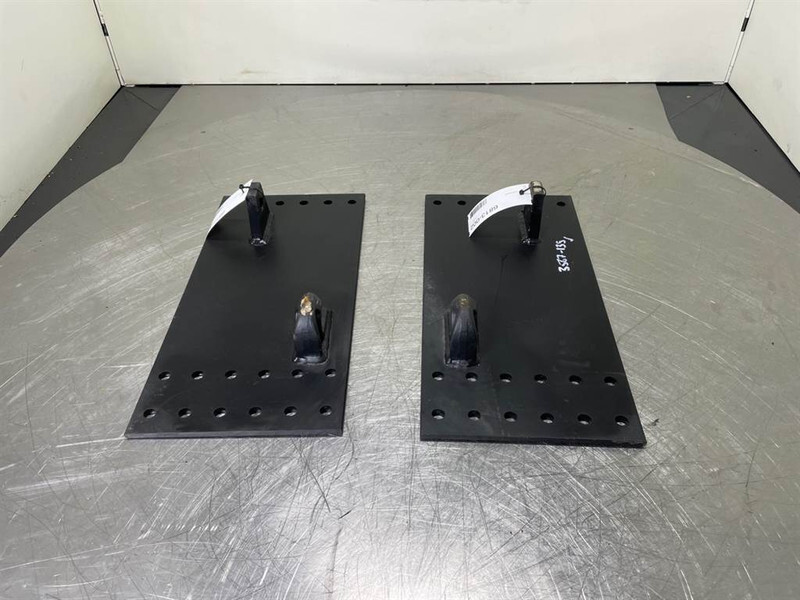 Aanlasoren Landbouw - Adapter plate/Adapterplatte - Acoplamiento rápido para Maquinaria de construcción: foto 1 Aanlasoren Landbouw - Adapter plate/Adapterplatte - Acoplamiento rápido para Maquinaria de construcción: foto 1