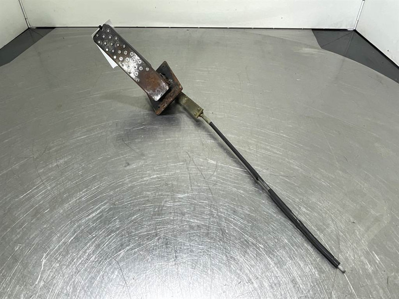 Ahlmann AZ14-4184957A-Gas pedal/Fusspedal - Cabina e interior para Maquinaria de construcción: foto 1 Ahlmann AZ14-4184957A-Gas pedal/Fusspedal - Cabina e interior para Maquinaria de construcción: foto 1