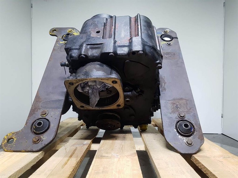 Ahlmann AZ150-Spicer Dana 354/240-4100738A-Transmission - Caja de cambios y piezas para Maquinaria de construcción: foto 4 Ahlmann AZ150-Spicer Dana 354/240-4100738A-Transmission - Caja de cambios y piezas para Maquinaria de construcción: foto 4