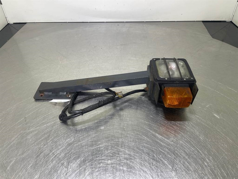 Ahlmann AZ6-4145335O/4193448A-Light/Leuchte/Verlichting - Sistema eléctrico para Maquinaria de construcción: foto 1 Ahlmann AZ6-4145335O/4193448A-Light/Leuchte/Verlichting - Sistema eléctrico para Maquinaria de construcción: foto 1