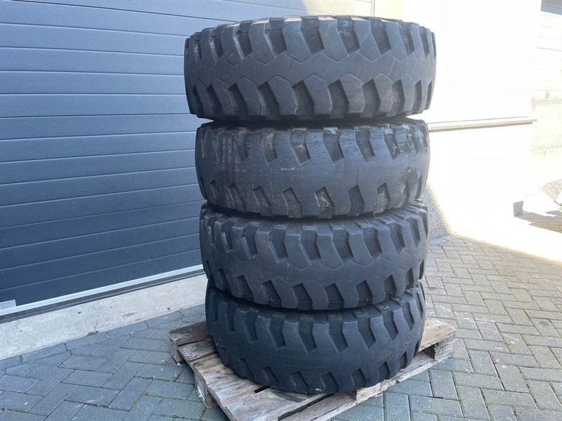 Atlas AR65-Michelin 335/80R20 (12.5R20)-Tire/Reifen/Band - Neumáticos y llantas para Maquinaria de construcción: foto 3 Atlas AR65-Michelin 335/80R20 (12.5R20)-Tire/Reifen/Band - Neumáticos y llantas para Maquinaria de construcción: foto 3
