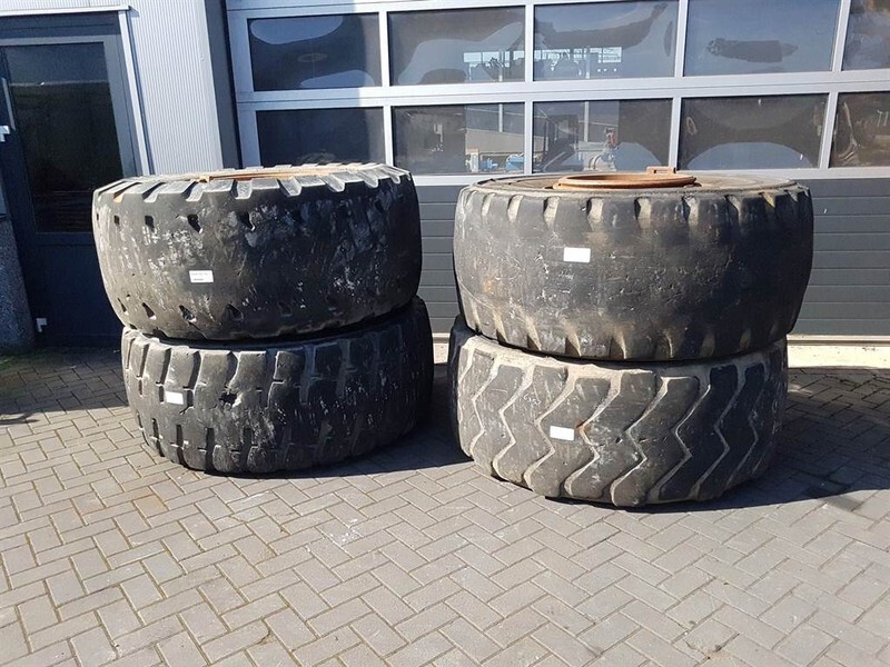 Case 921C-Michelin 26.5R25-Tire/Reifen/Band - Neumáticos y llantas para Maquinaria de construcción: foto 1 Case 921C-Michelin 26.5R25-Tire/Reifen/Band - Neumáticos y llantas para Maquinaria de construcción: foto 1