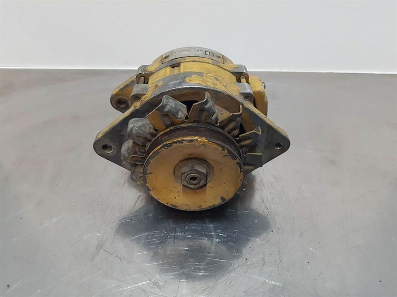 Cat 7N4784-12V 40A-Alternator/Lichtmaschine/Dynamo - Motor para Maquinaria de construcción: foto 2 Cat 7N4784-12V 40A-Alternator/Lichtmaschine/Dynamo - Motor para Maquinaria de construcción: foto 2