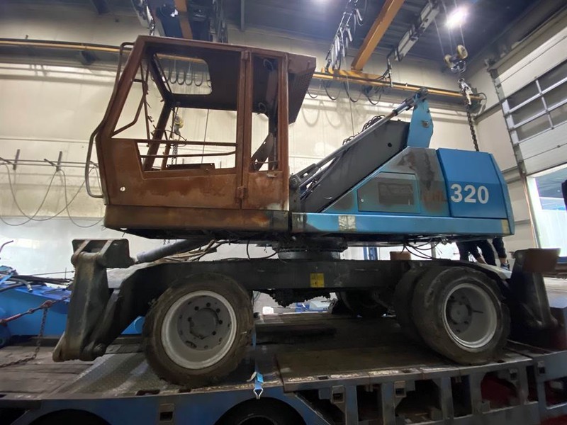 Fuchs MHL 320 (For parts) - Manipulador de materiales: foto 3 Fuchs MHL 320 (For parts) - Manipulador de materiales: foto 3