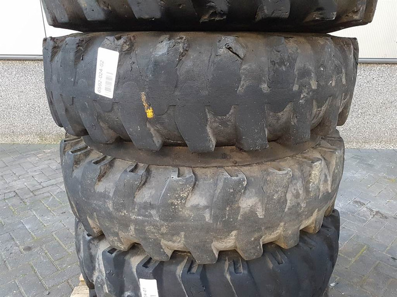 Furukawa W725LS-10.00-20-Tire/Reifen/Band - Neumáticos y llantas para Maquinaria de construcción: foto 3 Furukawa W725LS-10.00-20-Tire/Reifen/Band - Neumáticos y llantas para Maquinaria de construcción: foto 3