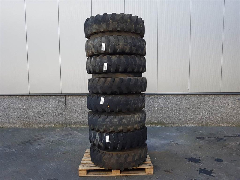 Furukawa W725LS-10.00-20-Tire/Reifen/Band - Neumáticos y llantas para Maquinaria de construcción: foto 1 Furukawa W725LS-10.00-20-Tire/Reifen/Band - Neumáticos y llantas para Maquinaria de construcción: foto 1