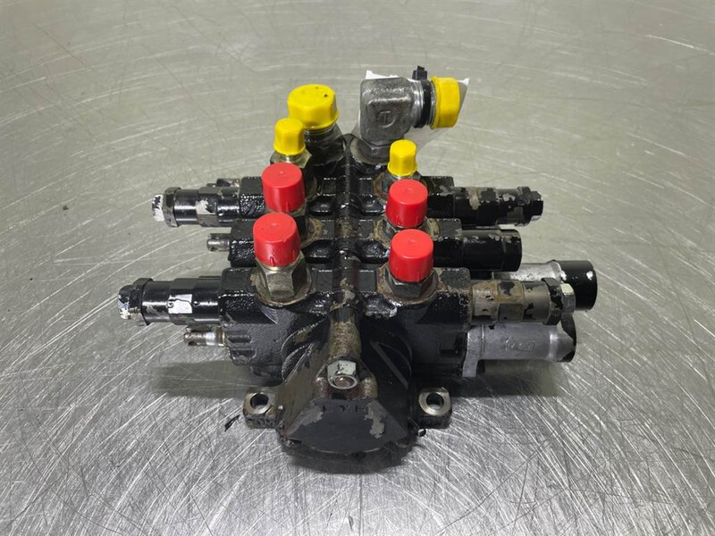 Hitachi ZW95LSD-KYB 00030-30141-Valve/Ventile/Ventiel - Hidráulica para Maquinaria de construcción: foto 3 Hitachi ZW95LSD-KYB 00030-30141-Valve/Ventile/Ventiel - Hidráulica para Maquinaria de construcción: foto 3