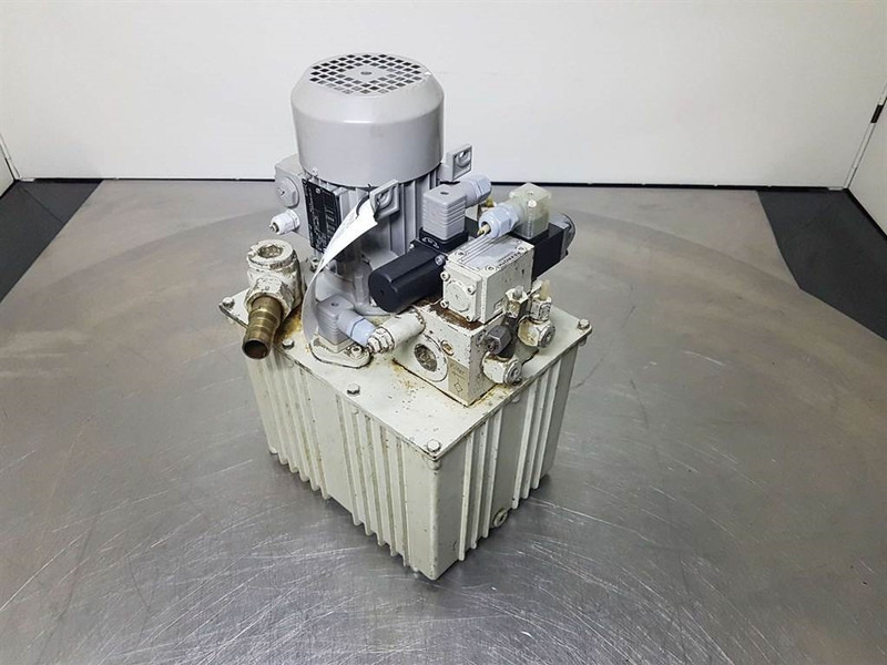 Hydac -0,25 kW-Rotor 5RN71MO4E12-Compact-/steering - Hidráulica para Maquinaria de construcción: foto 3 Hydac -0,25 kW-Rotor 5RN71MO4E12-Compact-/steering - Hidráulica para Maquinaria de construcción: foto 3