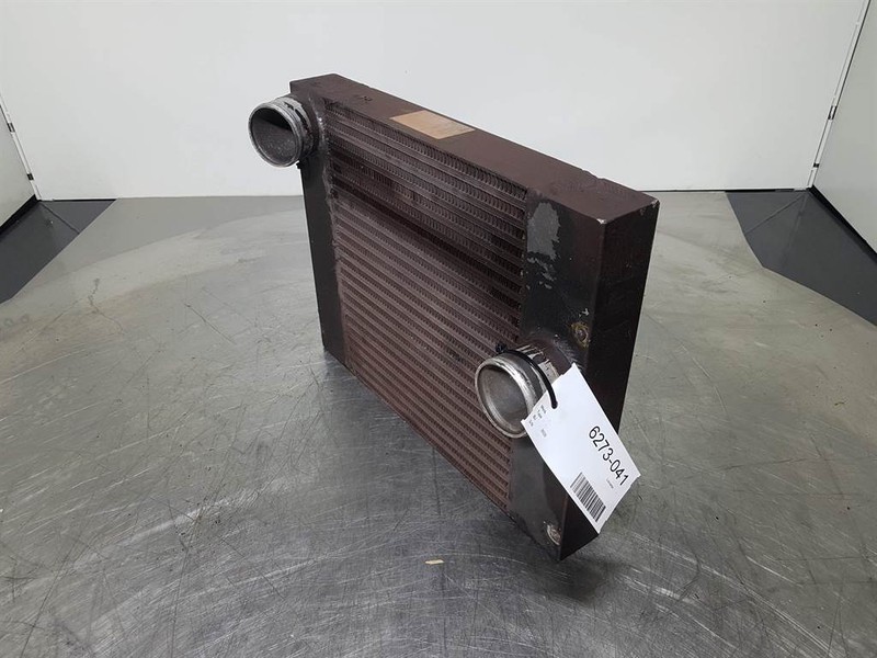 Kramer 880-AKG 0555.064.1800-Cooler/Kühler/Koeler - Motor y piezas para Maquinaria de construcción: foto 2 Kramer 880-AKG 0555.064.1800-Cooler/Kühler/Koeler - Motor y piezas para Maquinaria de construcción: foto 2