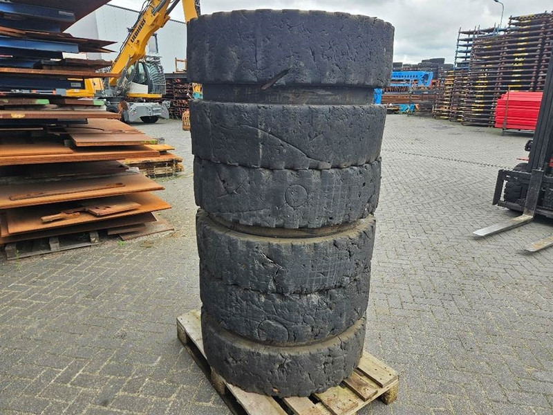 Liebherr 10.00-20 - Tire/Reifen/Band - Neumáticos y llantas para Maquinaria de construcción: foto 3 Liebherr 10.00-20 - Tire/Reifen/Band - Neumáticos y llantas para Maquinaria de construcción: foto 3