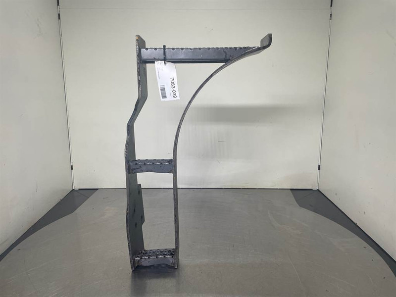 Liebherr A934C-94000166-Stair panel/Trittstufen/Traptreden - Bastidor/ Chasis para Maquinaria de construcción: foto 1 Liebherr A934C-94000166-Stair panel/Trittstufen/Traptreden - Bastidor/ Chasis para Maquinaria de construcción: foto 1