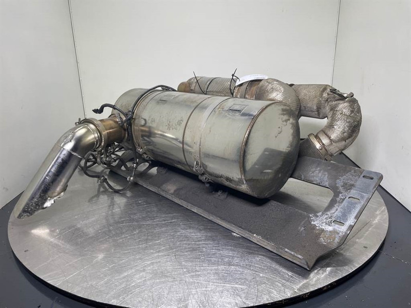 Liebherr L556-10144041-Particulate filter/Partikelfilter - Motor para Maquinaria de construcción: foto 1 Liebherr L556-10144041-Particulate filter/Partikelfilter - Motor para Maquinaria de construcción: foto 1