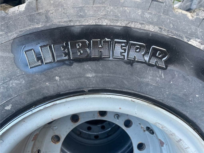 Liebherr LH24M-10.00-20-Tire/Reifen/Band - Neumáticos y llantas para Maquinaria de construcción: foto 5 Liebherr LH24M-10.00-20-Tire/Reifen/Band - Neumáticos y llantas para Maquinaria de construcción: foto 5