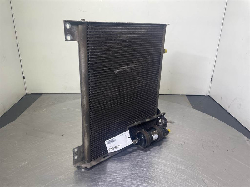 Liebherr LH24M-10813515-Airco condenser/Klimakondensator/ - Bastidor/ Chasis para Maquinaria de construcción: foto 2 Liebherr LH24M-10813515-Airco condenser/Klimakondensator/ - Bastidor/ Chasis para Maquinaria de construcción: foto 2