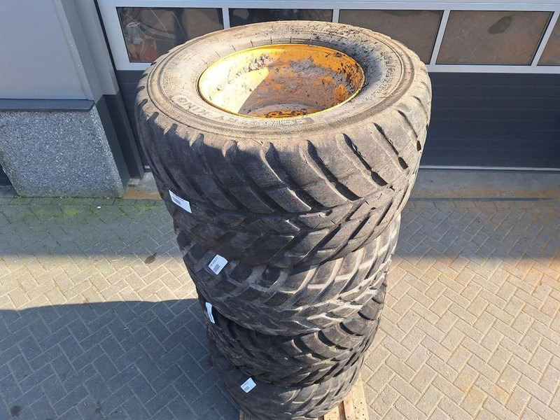Mecalac 12MTX-Nokian 560/45R22.5-Tire/Reifen/Band - Neumáticos y llantas para Maquinaria de construcción: foto 3 Mecalac 12MTX-Nokian 560/45R22.5-Tire/Reifen/Band - Neumáticos y llantas para Maquinaria de construcción: foto 3