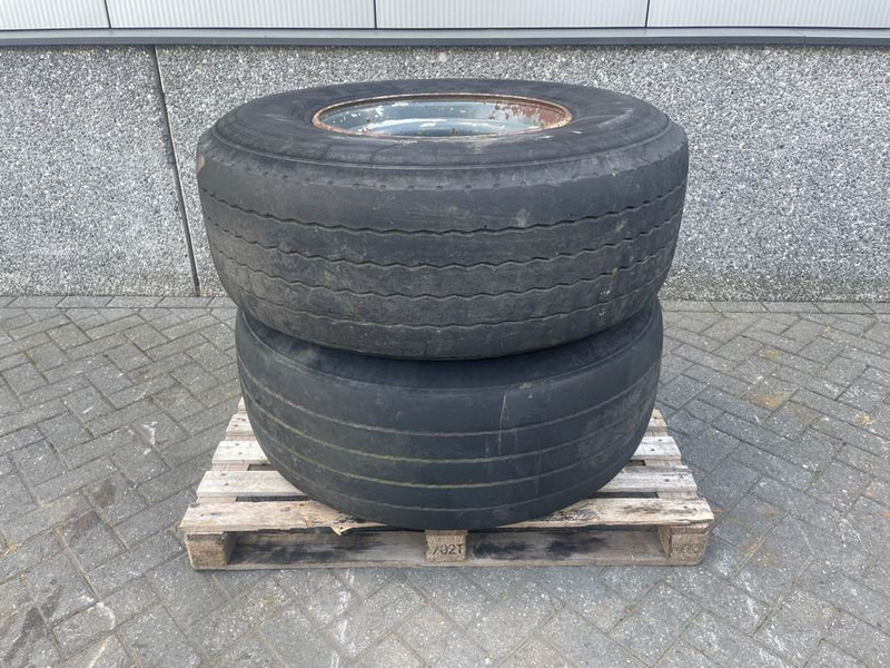 Michelin 425/65R22.5-Tire/Reifen/Band - Neumáticos y llantas para Maquinaria de construcción: foto 1 Michelin 425/65R22.5-Tire/Reifen/Band - Neumáticos y llantas para Maquinaria de construcción: foto 1