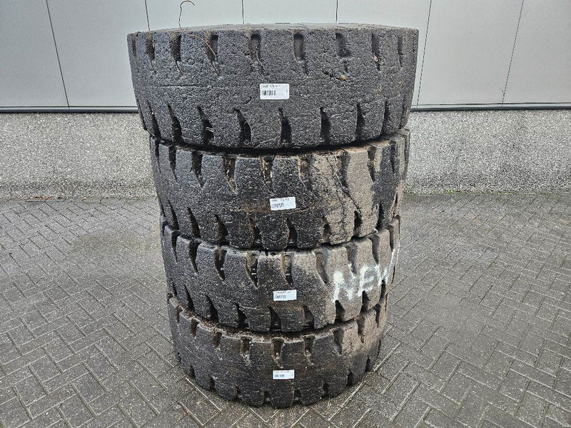 New Holland W110C-Barkley 17.5R25-Tire/Reifen/Band - Neumáticos y llantas para Maquinaria de construcción: foto 4 New Holland W110C-Barkley 17.5R25-Tire/Reifen/Band - Neumáticos y llantas para Maquinaria de construcción: foto 4