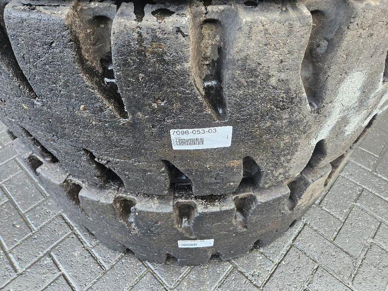 New Holland W110C-Barkley 17.5R25-Tire/Reifen/Band - Neumáticos y llantas para Maquinaria de construcción: foto 3 New Holland W110C-Barkley 17.5R25-Tire/Reifen/Band - Neumáticos y llantas para Maquinaria de construcción: foto 3