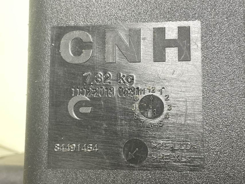 New Holland W110C-CNH 84491464-Fuel tank/Kraftstofftank - Bastidor/ Chasis para Maquinaria de construcción: foto 5 New Holland W110C-CNH 84491464-Fuel tank/Kraftstofftank - Bastidor/ Chasis para Maquinaria de construcción: foto 5