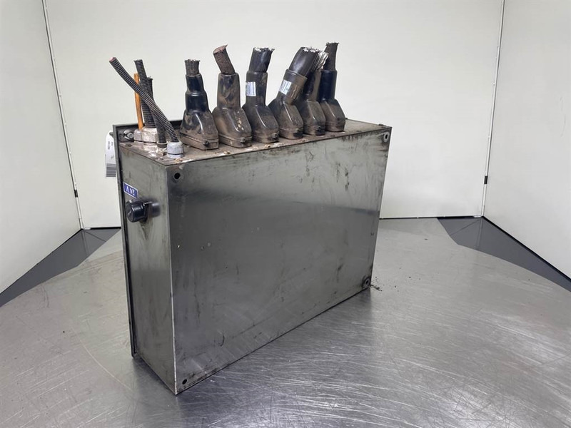 Sennebogen 835E-175343-Switch kabinet/Schaltschrank - Sistema eléctrico para Maquinaria de construcción: foto 5 Sennebogen 835E-175343-Switch kabinet/Schaltschrank - Sistema eléctrico para Maquinaria de construcción: foto 5