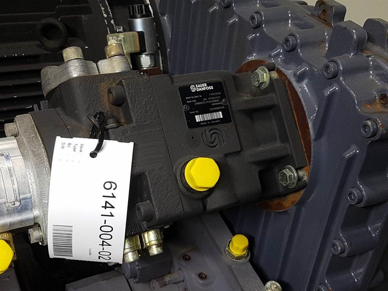 Vögele 11033436-Sauer Danfoss JRL075CLS2328-Pump - Hidráulica: foto 1 Vögele 11033436-Sauer Danfoss JRL075CLS2328-Pump - Hidráulica: foto 1