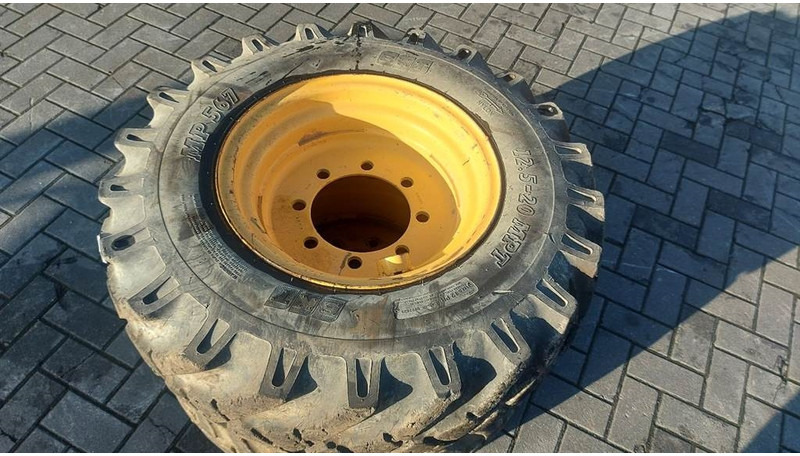 Volvo L30G-BKT 12.5-20-Tire/Reifen/Band - Neumáticos y llantas para Maquinaria de construcción: foto 3 Volvo L30G-BKT 12.5-20-Tire/Reifen/Band - Neumáticos y llantas para Maquinaria de construcción: foto 3