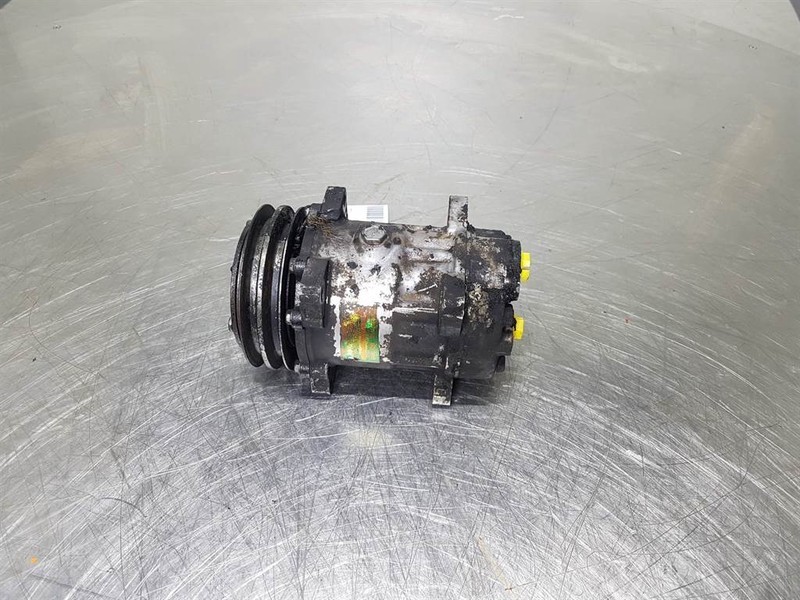 Volvo -Sanden SD7H15-Compressor/Kompressor/Aircopomp - Compresor de aire acondicionado para Maquinaria de construcción: foto 2 Volvo -Sanden SD7H15-Compressor/Kompressor/Aircopomp - Compresor de aire acondicionado para Maquinaria de construcción: foto 2