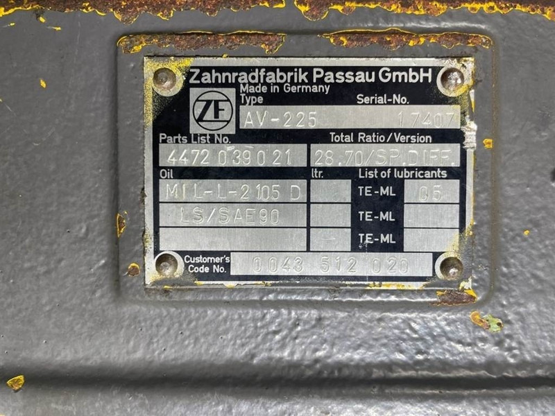 Zettelmeyer ZL502-ZF AV-225-4472339017-Axle housing - Eje y piezas para Maquinaria de construcción: foto 5 Zettelmeyer ZL502-ZF AV-225-4472339017-Axle housing - Eje y piezas para Maquinaria de construcción: foto 5