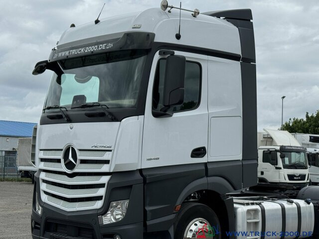 Cabeza tractora Mercedes-Benz Actros 1846 Giga Space 2Betten Kühlschrank Klima: foto 9