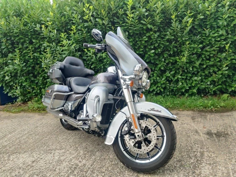 Harley-Davidson Electra Glide Ultra Limited 103" - Motocicleta: foto 1 Harley-Davidson Electra Glide Ultra Limited 103" - Motocicleta: foto 1