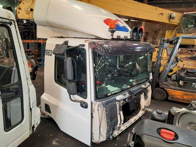 DAF CF75 DAYCAB - Cabina e interior para Camión: foto 2 DAF CF75 DAYCAB - Cabina e interior para Camión: foto 2